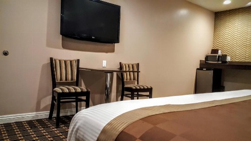 Gardena Terrace Inn image 11